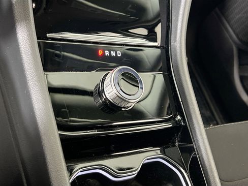 Used 2023 Jeep Grand Cherokee Laredo image 16