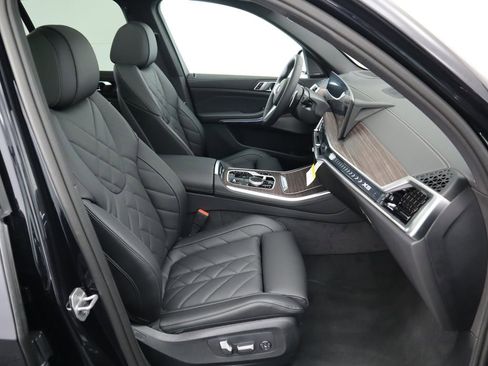 Used 2026 BMW X5 xDrive50e w/ M Sport Package image 23
