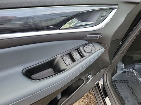 Used 2024 Buick Enclave Premium image 20