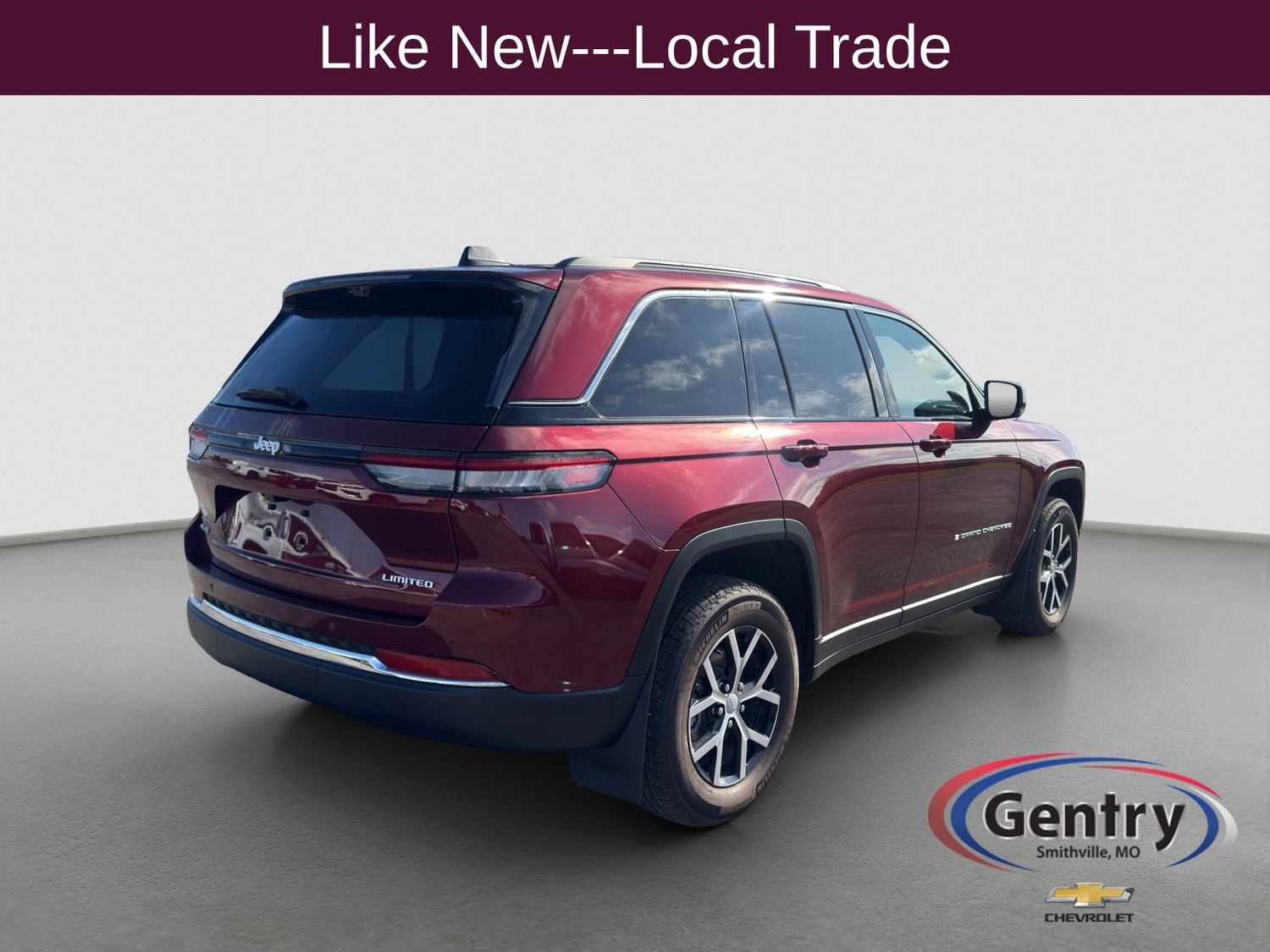 Used 2025 Jeep Grand Cherokee Limited w/ Luxury Tech Group II AWD/4WD image 6
