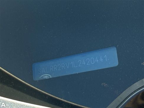 Used 2020 Land Rover Discovery HSE image 13