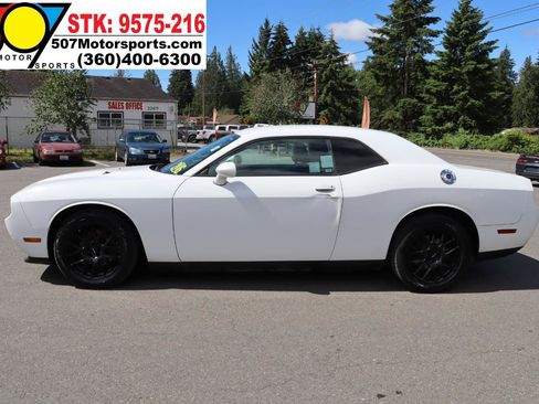 Used 2012 Dodge Challenger SXT Plus RWD image 5