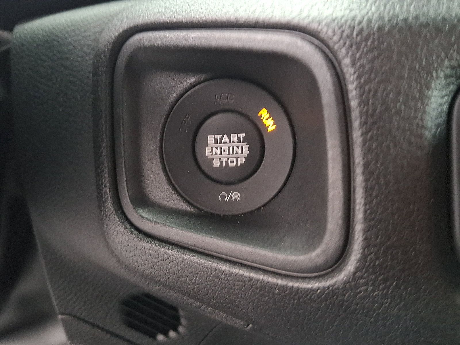 Used 2025 Jeep Gladiator Sport AWD/4WD image 20