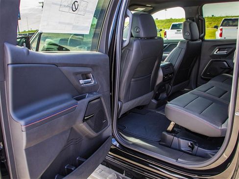 New 2024 Chevrolet Silverado EV RST image 27