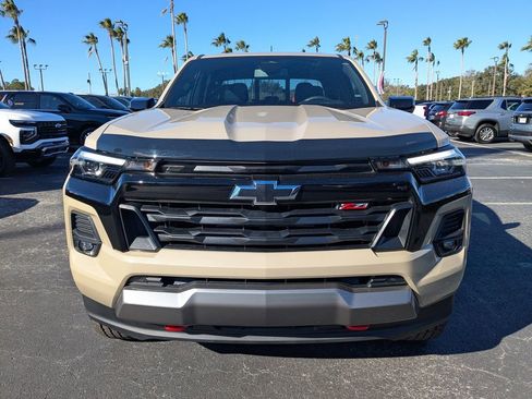 Used 2024 Chevrolet Colorado Z71 w/ Z71 Convenience Package 2 image 9