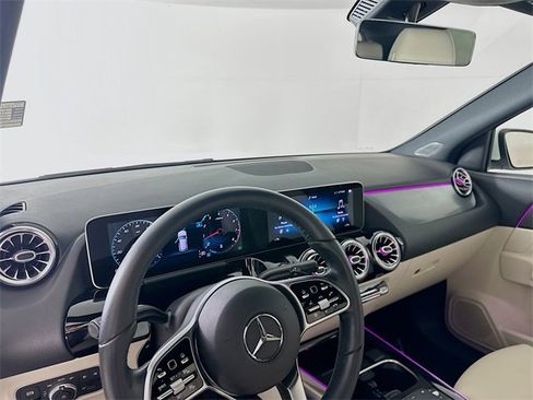 Used 2021 Mercedes-Benz GLA 250 GLA 250 image 9