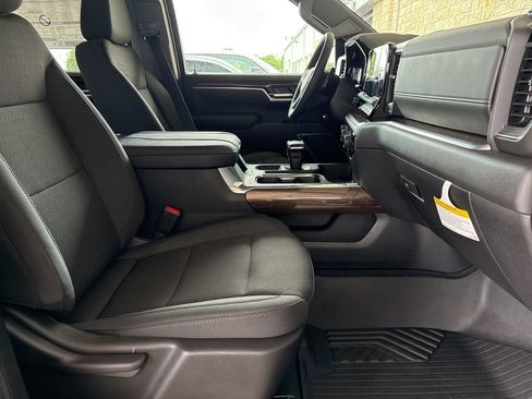 New 2026 Chevrolet Silverado 1500 LT w/ Z71 Off-Road Package AWD/4WD image 13