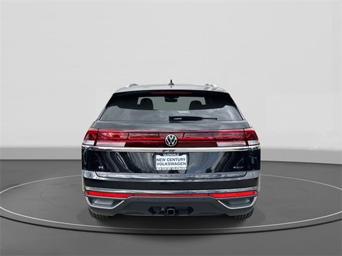 New 2026 Volkswagen Atlas Cross Sport SE image 4