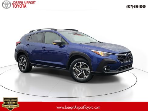 Used 2024 Subaru Crosstrek 2.0i Premium image 1