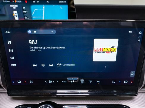 Used 2025 Ford Expedition Active AWD/4WD image 19