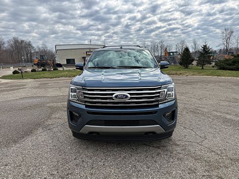 Used 2020 Ford Expedition XLT w/ Equipment Group 202A image 4