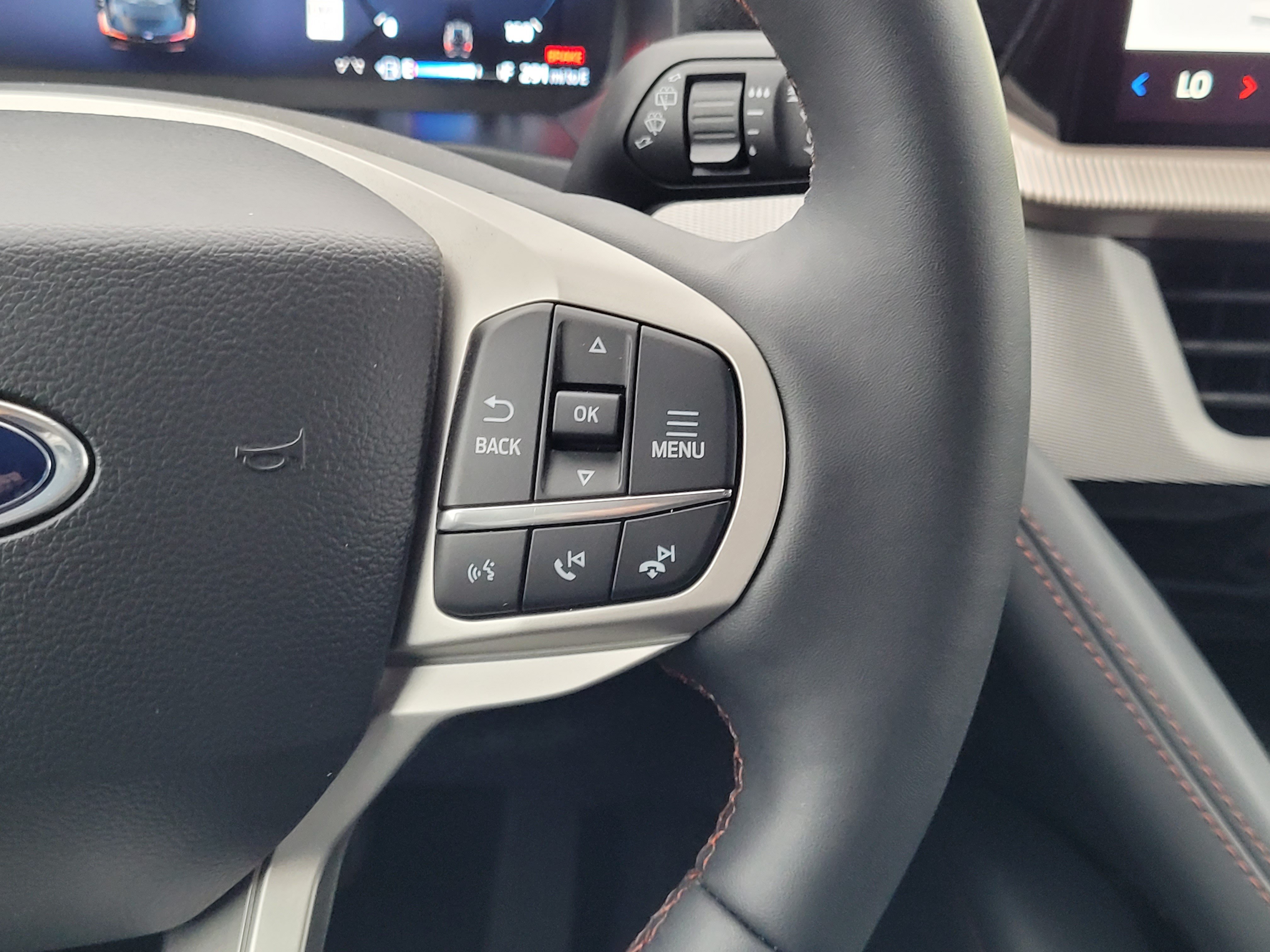 New 2026 Ford Explorer Active w/ Active Comfort Package AWD/4WD image 11
