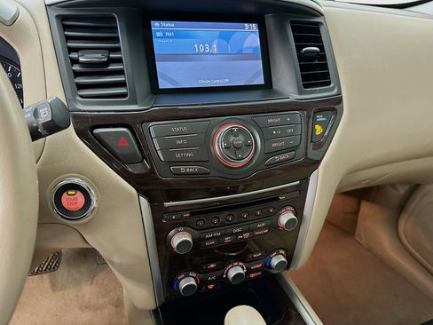 Used 2014 Nissan Pathfinder SL w/ Trailer Tow Package image 25