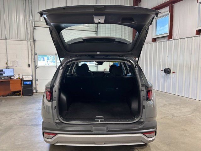 Used 2026 Hyundai Tucson SE AWD/4WD image 19