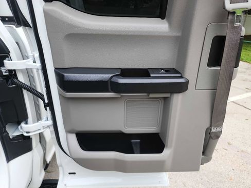 Used 2018 Ford F250 XL w/ Power Equipment Group RWD image 31