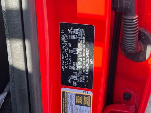 Used 2025 Kia Soul LX w/ LX Technology Package image 24