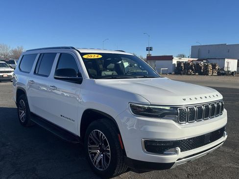 Used 2024 Jeep Wagoneer L Series II w/ Flexible Seating Group image 7