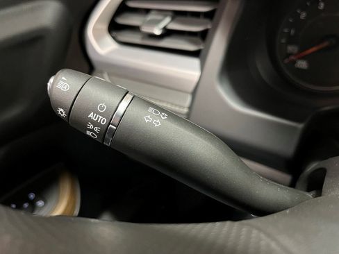 Certified 2023 GMC Acadia SLE w/ Driver Convenience Package image 30