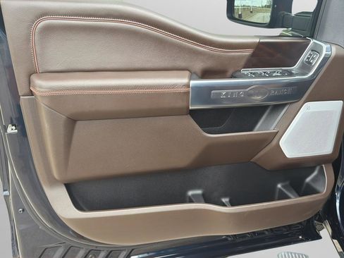 Used 2025 Ford F250 4x4 Crew Cab Super Duty image 19