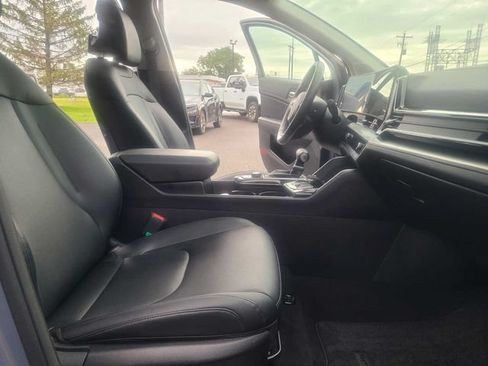 Used 2025 Kia Sportage EX w/ Premium Package AWD/4WD image 23