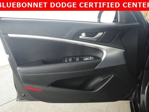 Used 2023 Genesis G70 2.0T image 8