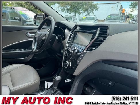 Used 2015 Hyundai Santa Fe GLS w/ Option Group 03 AWD/4WD image 27