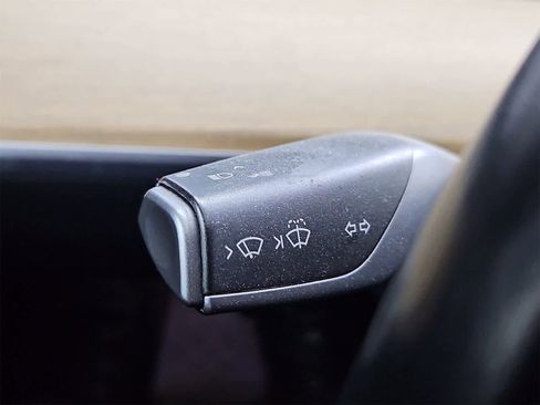 Used 2018 Tesla Model 3 Mid Range image 27