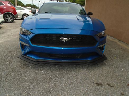 Used 2020 Ford Mustang Coupe RWD image 6
