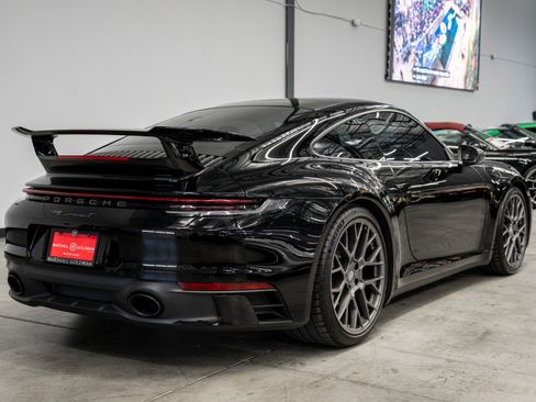 Used 2024 Porsche 911 Carrera T RWD image 8