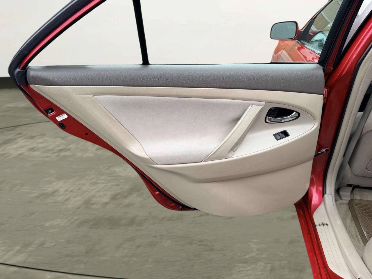 Used 2009 Toyota Camry LE FWD image 18