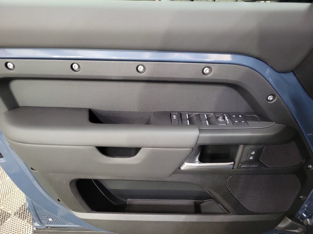 New 2026 Land Rover Defender 110 S AWD/4WD image 14