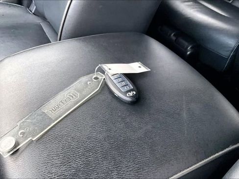 Used 2024 INFINITI QX80 Luxe image 32