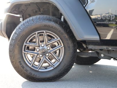 Used 2025 Jeep Wrangler Unlimited Sport
