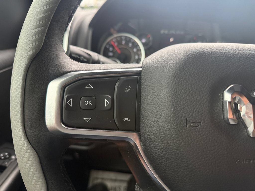 Used 2025 RAM 1500 Big Horn AWD/4WD image 22