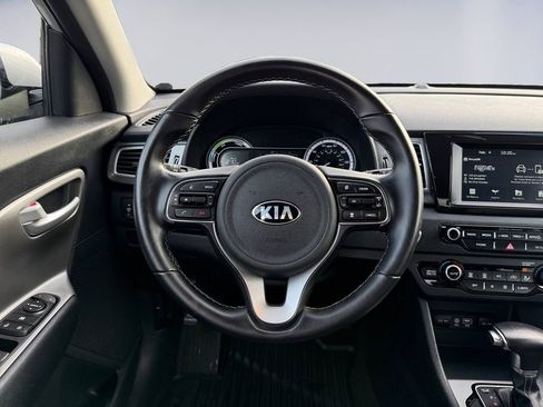Used 2019 Kia Niro LX image 12