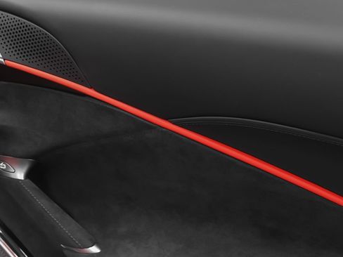 Certified 2025 Ferrari Roma Spider RWD image 28