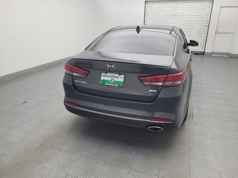 Used 2017 Kia Optima LX w/ Value Package FWD image 7
