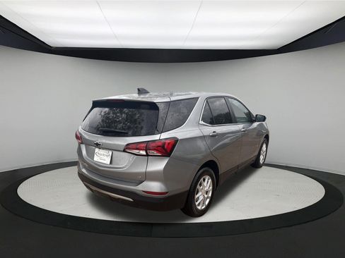 Used 2024 Chevrolet Equinox LT FWD image 3