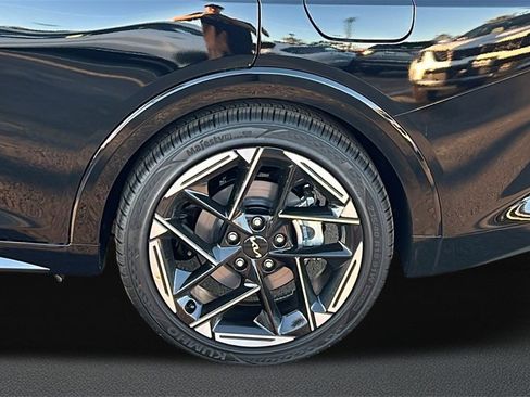 New 2025 Kia K4 GT-Line image 4