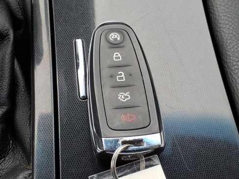 Used 2017 Ford Taurus SHO AWD/4WD image 31
