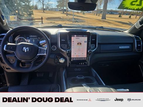 Used 2025 RAM 1500 Laramie AWD/4WD image 13