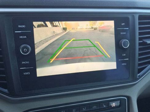 Used 2021 Volkswagen Atlas SE image 20