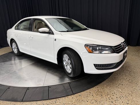 Used 2015 Volkswagen Passat 1.8T Wolfsburg Edition FWD image 9