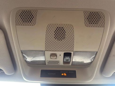 Used 2020 Mitsubishi Outlander AWD image 21