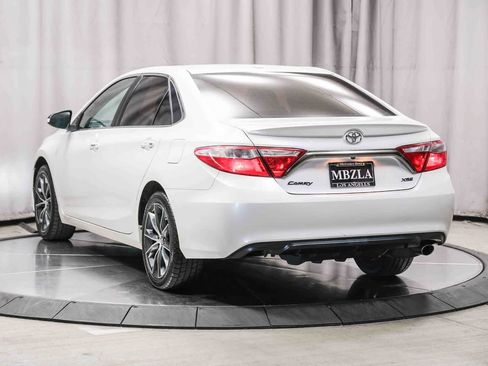 Used 2017 Toyota Camry XSE w/ Moonroof Package FWD image 2