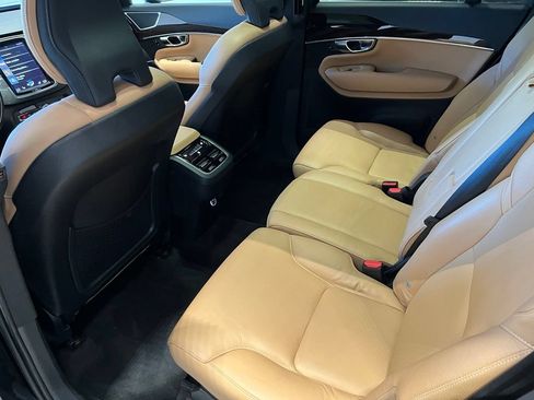 Used 2019 Volvo XC90 T6 Momentum w/ Protection Package AWD/4WD image 25