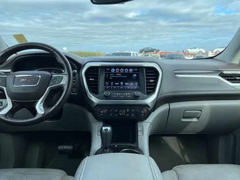 Used 2018 GMC Acadia SLT image 17