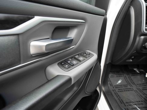 Used 2023 RAM 1500 Big Horn AWD/4WD image 7