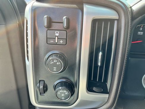 Used 2015 GMC Sierra 2500 SLT w/ Suspension Package, Off-Road image 25