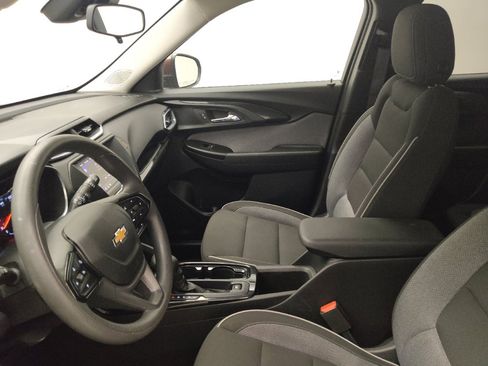 Used 2023 Chevrolet TrailBlazer LT FWD image 17